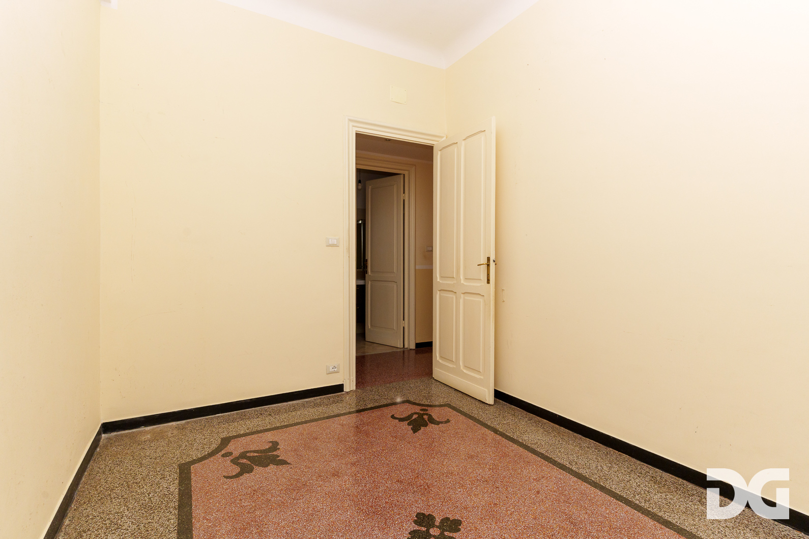 Immobiliare Del Guasta CASTELLETTO – C.SO FIRENZE LUMINOSI MQ. 134 