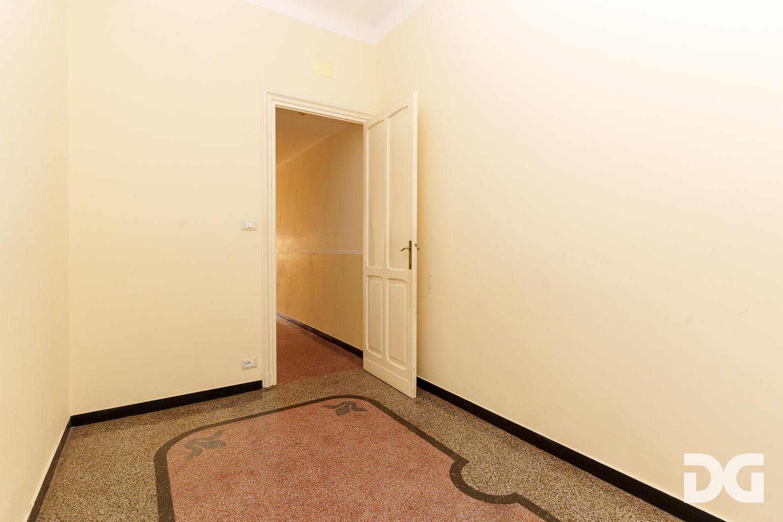 Immobiliare Del Guasta CASTELLETTO – C.SO FIRENZE LUMINOSI MQ. 134 