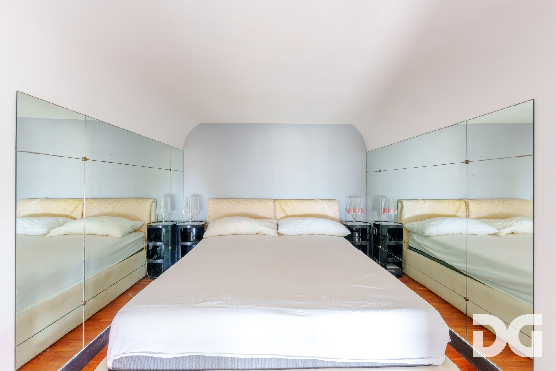 Immobiliare Del Guasta NERVI – VIA CAPOUNGO RESIDENCE EDEN PERFETTI MQ.63 CON PARCO E PISCINA
