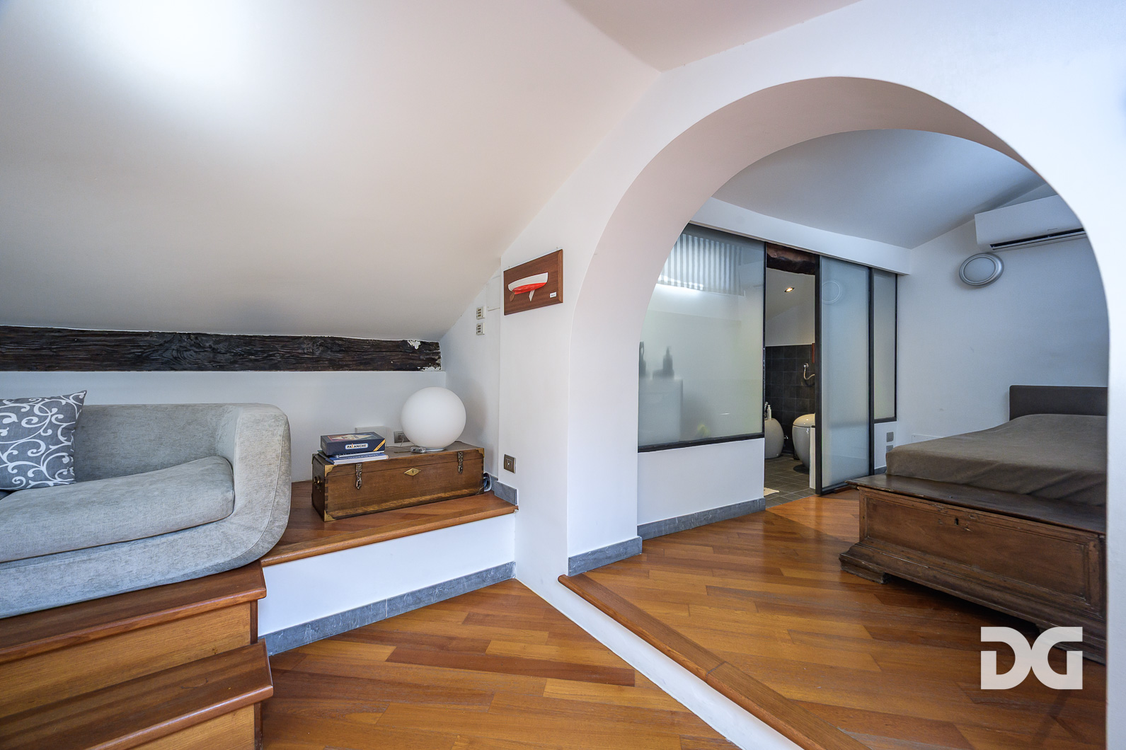 Immobiliare Del Guasta CAMOGLI - PASSEGGIATA A MARE – ESCLUSIVO ATTICO CON TERRAZZO PANORAMICO 