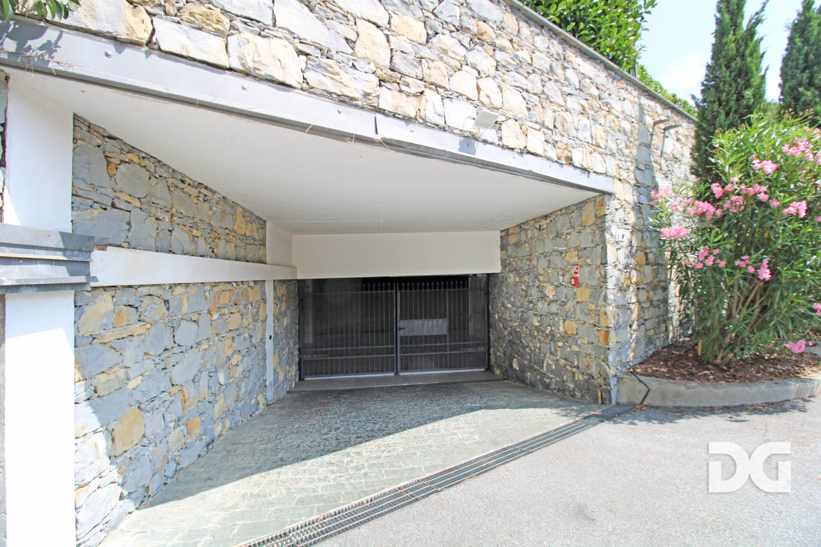 Immobiliare Del Guasta ALBARO-VIA JENNER – BOXES E POSTI AUTO 
