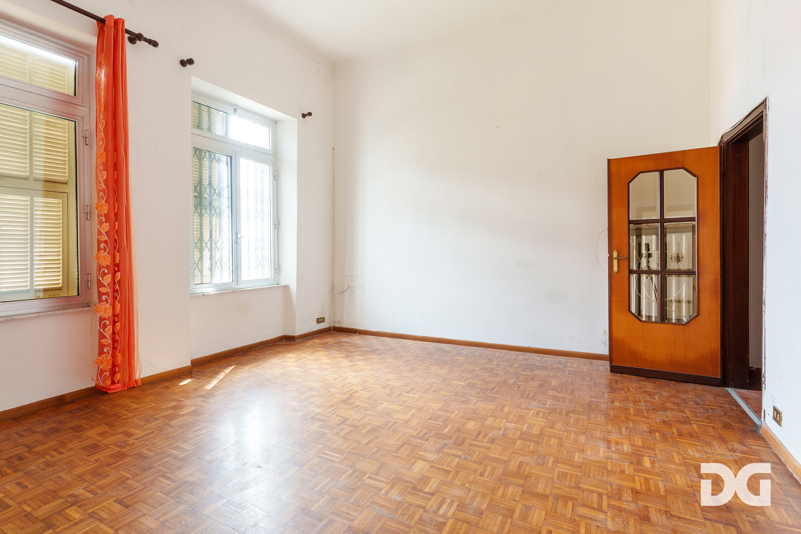 Immobiliare Del Guasta PEGLI – VIALE MODUGNO VILLA PANORAMICA MQ.337 CON GIARDINO E POSTI AUTO 
