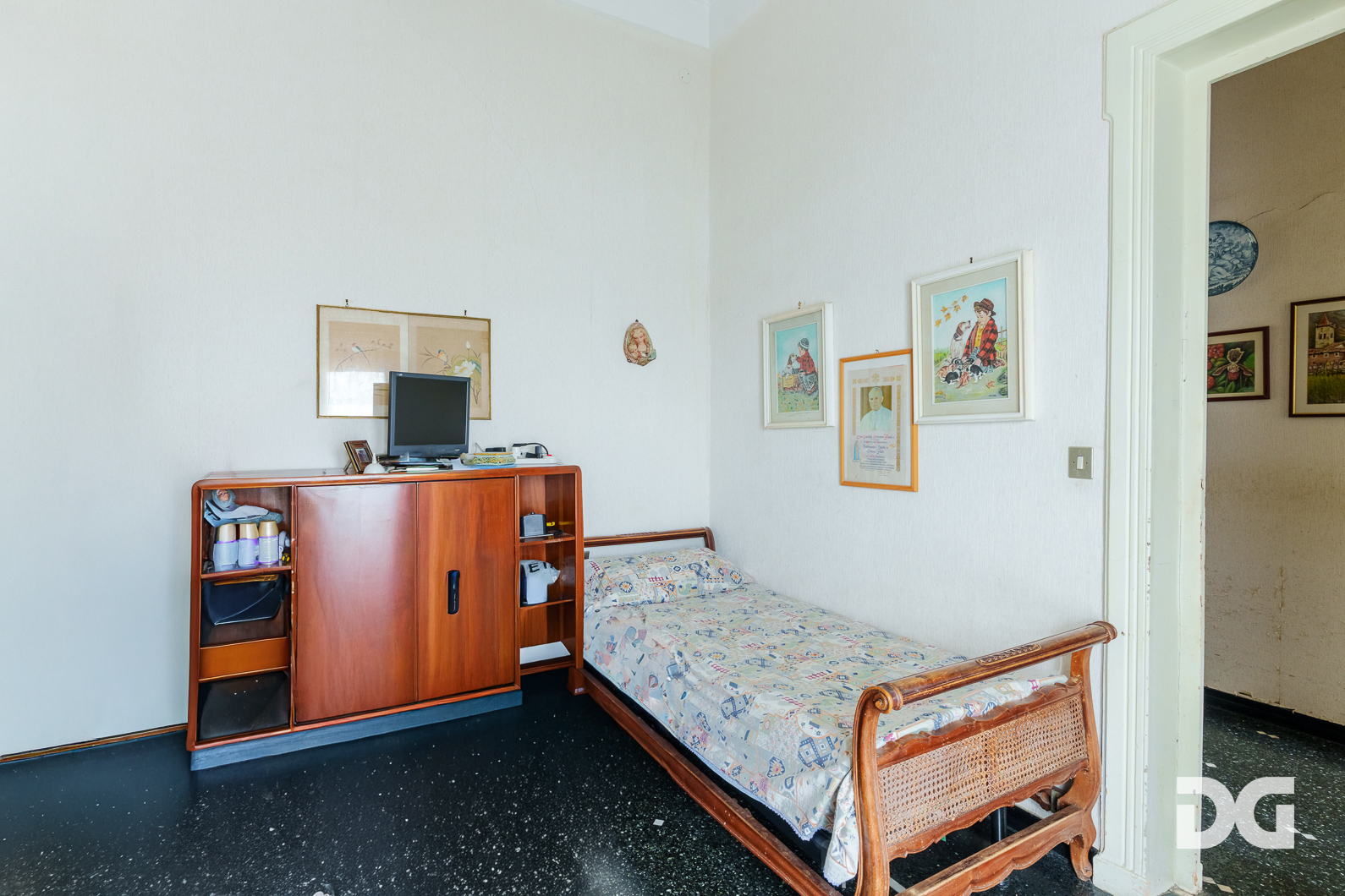 Immobiliare Del Guasta PEGLI – VIALE MODUGNO VILLA PANORAMICA MQ.337 CON GIARDINO E POSTI AUTO 