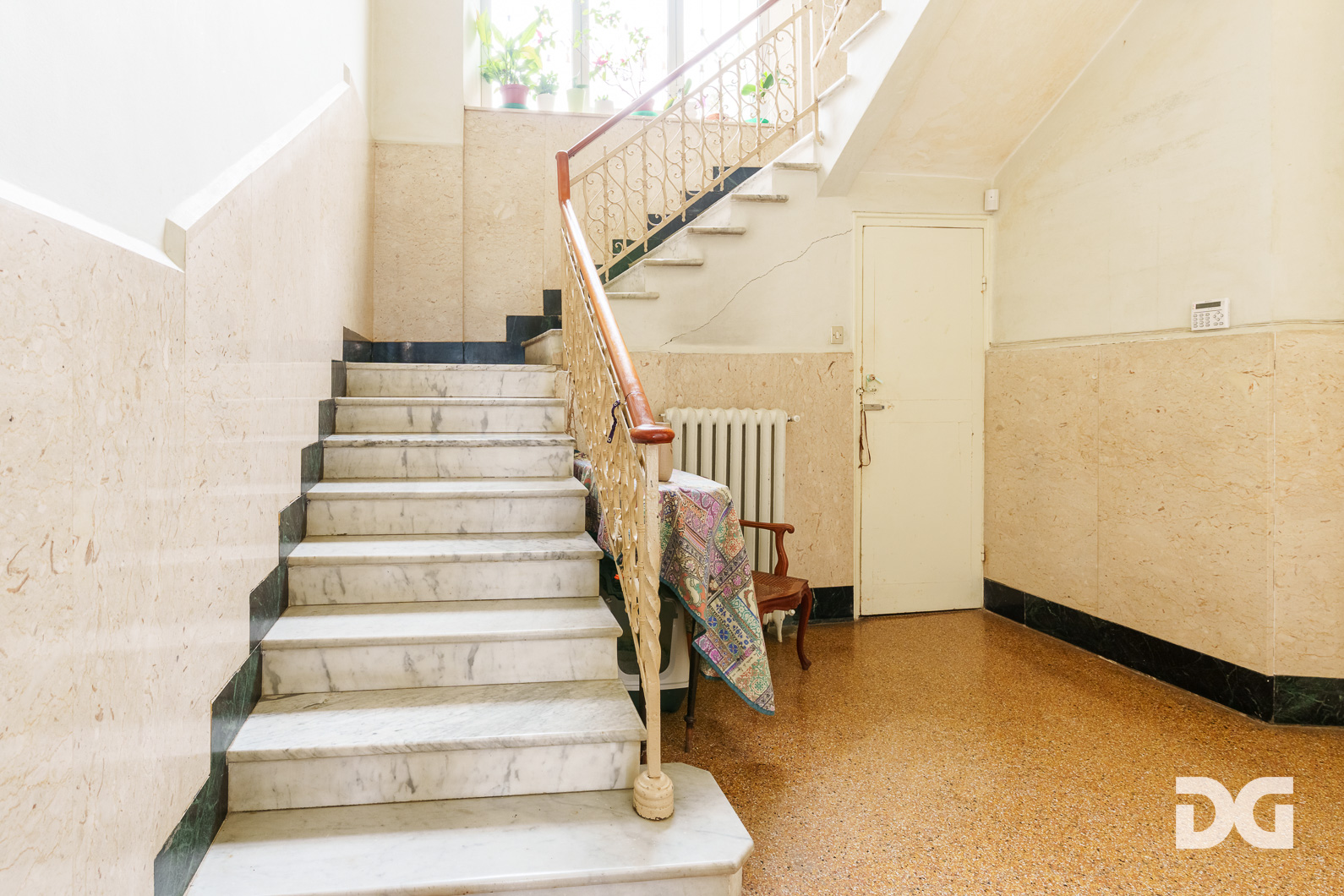 Immobiliare Del Guasta PEGLI – VIALE MODUGNO VILLA PANORAMICA MQ.337 CON GIARDINO E POSTI AUTO 