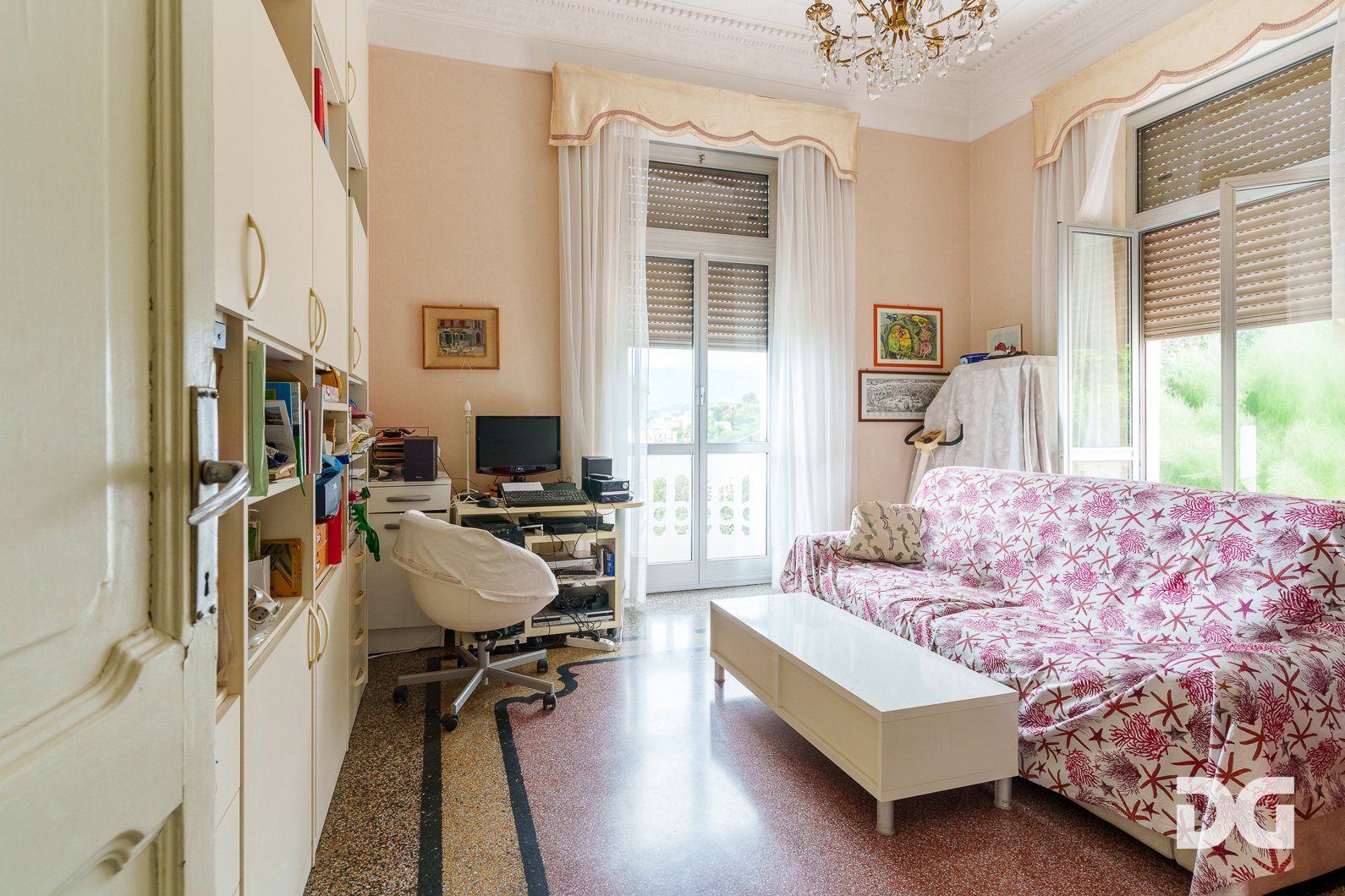 Immobiliare Del Guasta PEGLI – VIALE MODUGNO VILLA PANORAMICA MQ.337 CON GIARDINO E POSTI AUTO 