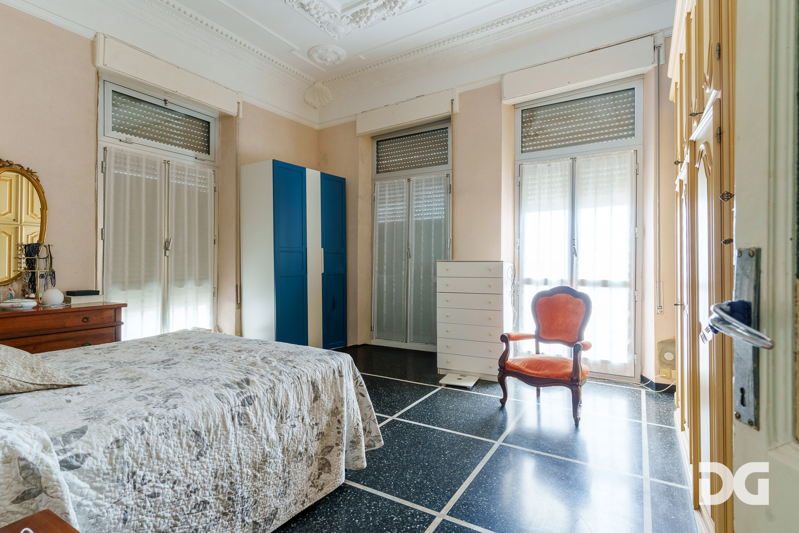 Immobiliare Del Guasta PEGLI – VIALE MODUGNO VILLA PANORAMICA MQ.337 CON GIARDINO E POSTI AUTO 