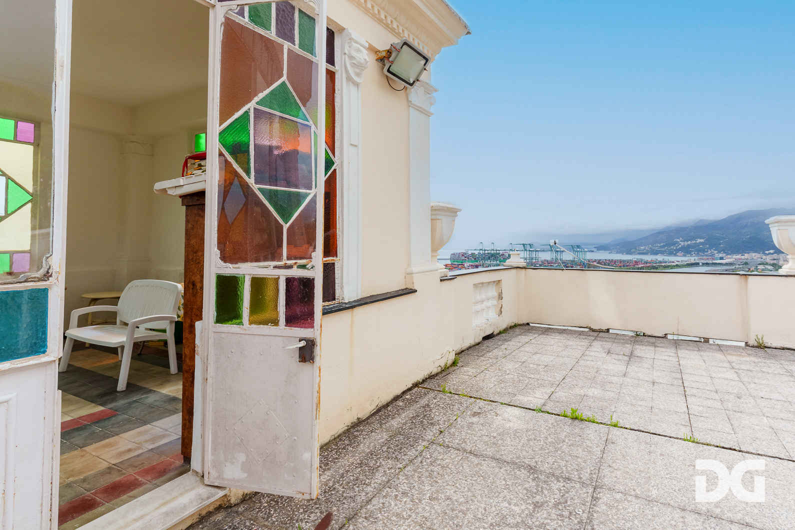 Immobiliare Del Guasta PEGLI – VIALE MODUGNO VILLA PANORAMICA MQ.337 CON GIARDINO E POSTI AUTO 