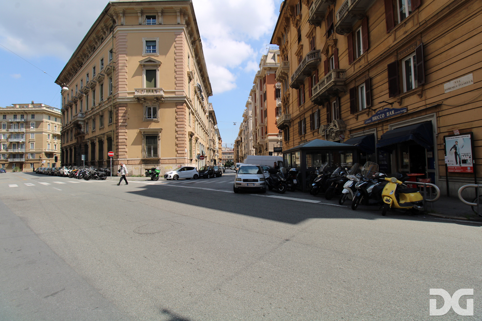 Immobiliare Del Guasta VIA FIASELLA – NEGOZIO MQ. 350 AMPIO PARCHEGGIO 