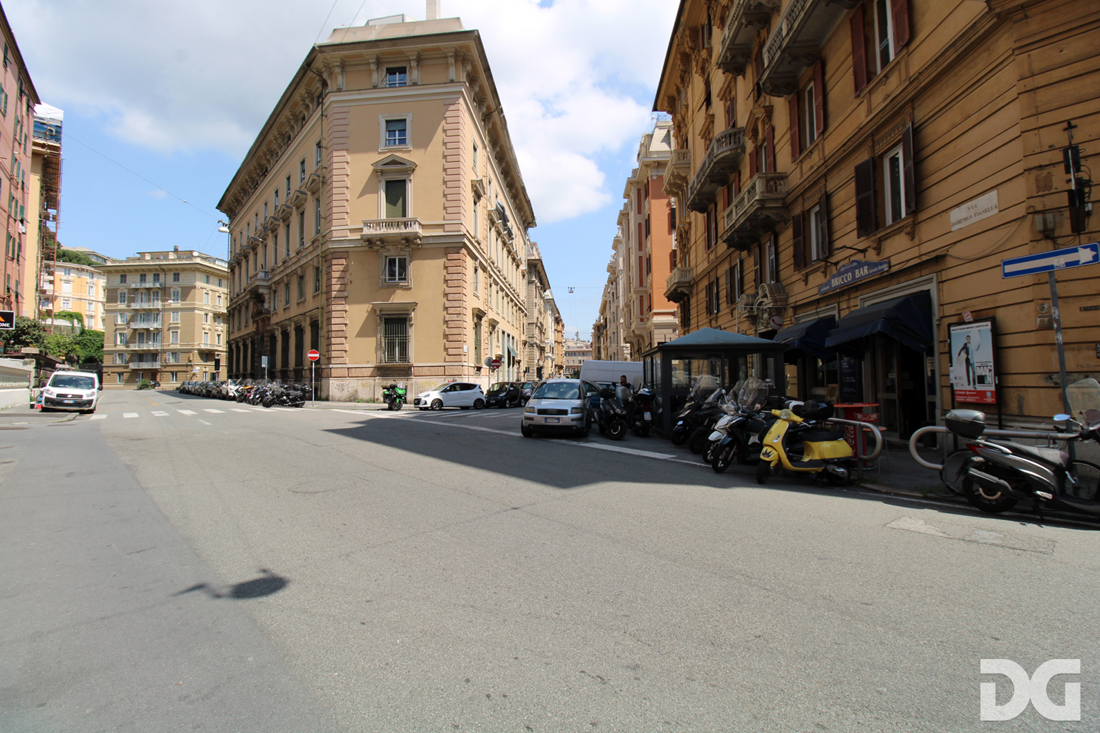 Immobiliare Del Guasta VIA FIASELLA – NEGOZIO MQ. 350 AMPIO PARCHEGGIO 