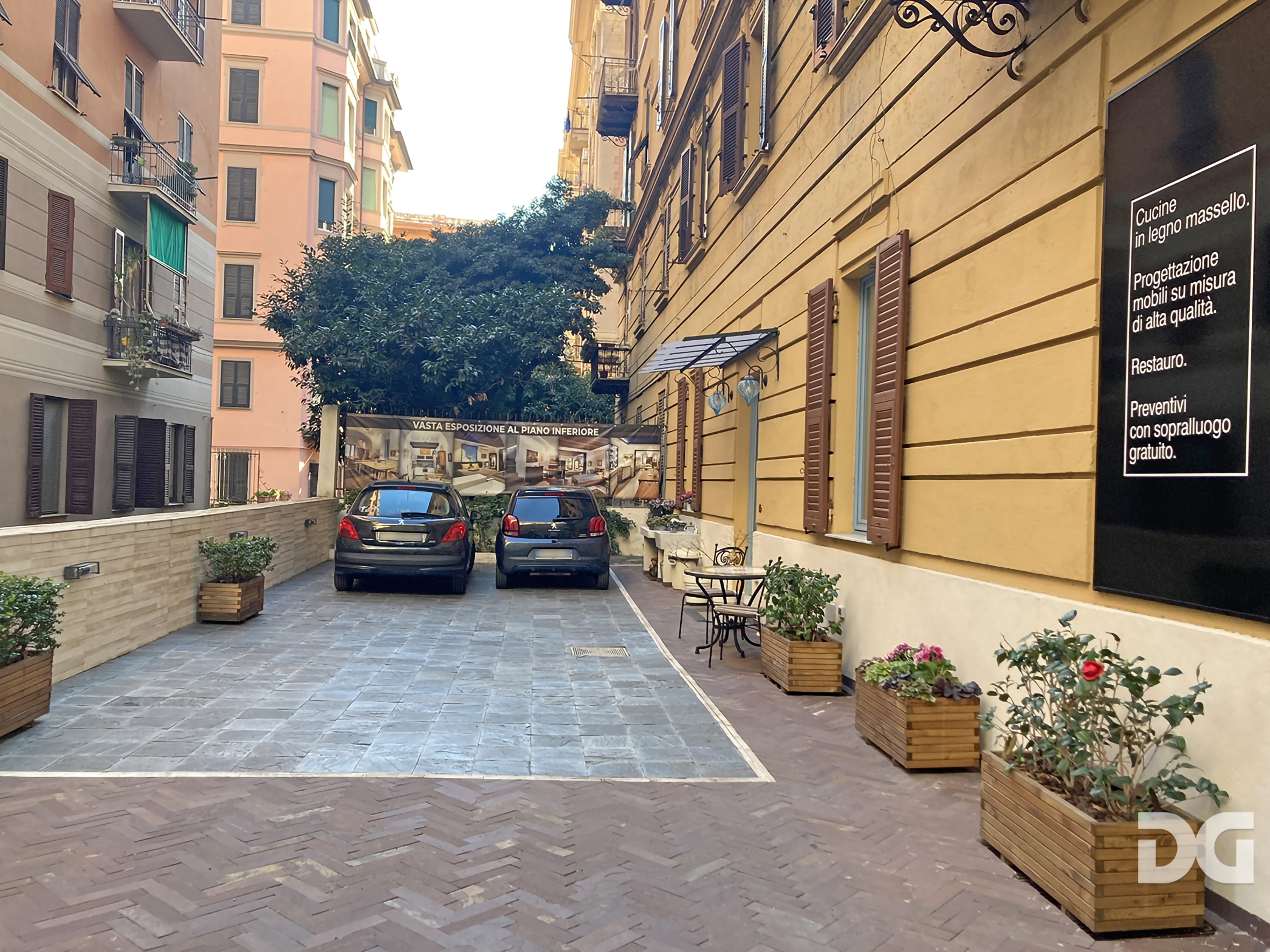 Immobiliare Del Guasta VIA FIASELLA – NEGOZIO MQ. 350 AMPIO PARCHEGGIO 
