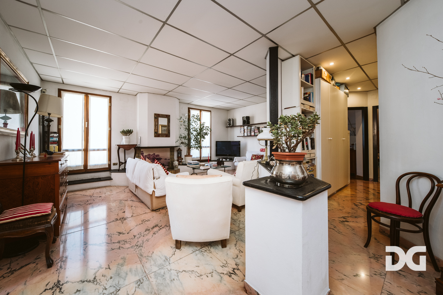 Immobiliare Del Guasta CASTELLETTO – C.SO UGO BASSI ATTICO MQ. 123 PANORAMICO CON TERRAZZO 