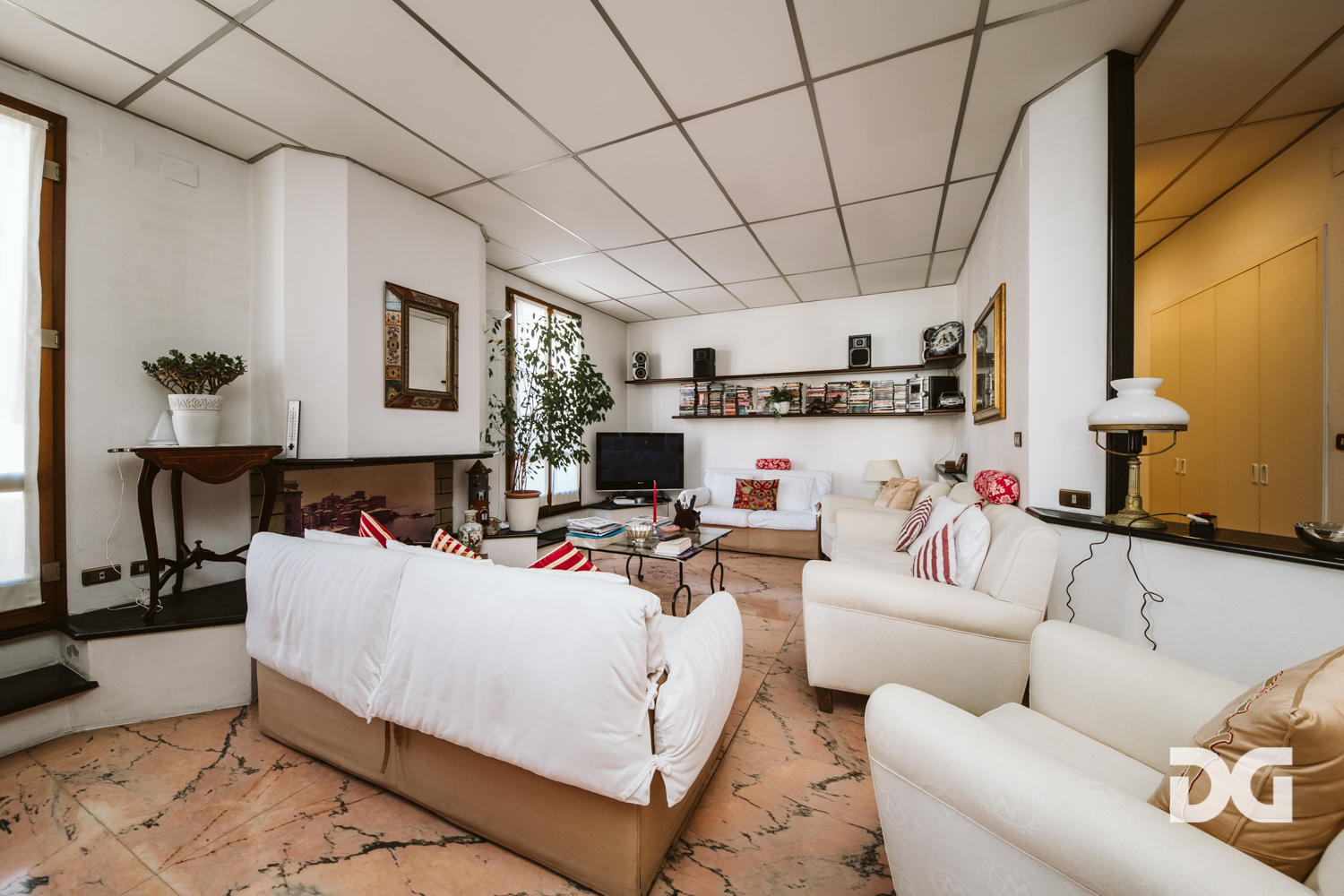 Immobiliare Del Guasta CASTELLETTO – C.SO UGO BASSI ATTICO MQ. 123 PANORAMICO CON TERRAZZO 