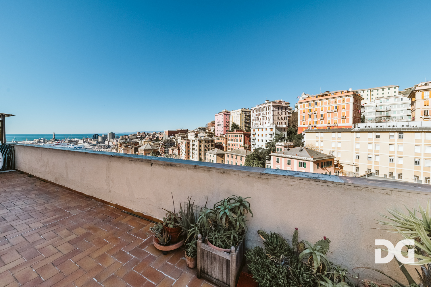 Immobiliare Del Guasta CASTELLETTO – C.SO UGO BASSI ATTICO MQ. 123 PANORAMICO CON TERRAZZO 