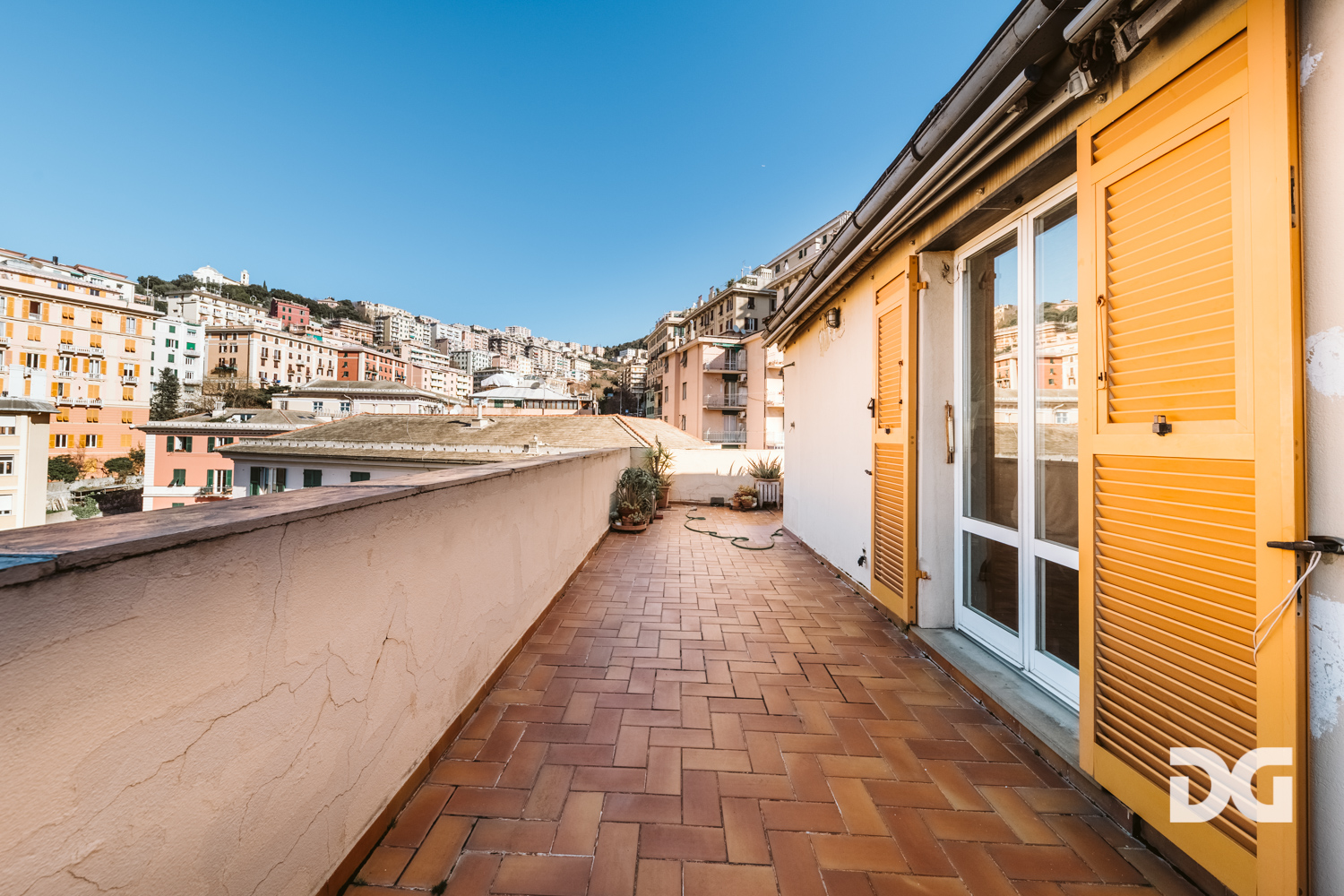 Immobiliare Del Guasta CASTELLETTO – C.SO UGO BASSI ATTICO MQ. 123 PANORAMICO CON TERRAZZO 