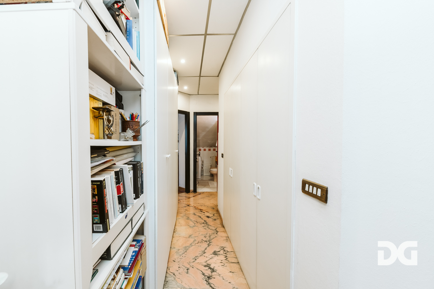 Immobiliare Del Guasta CASTELLETTO – C.SO UGO BASSI ATTICO MQ. 123 PANORAMICO CON TERRAZZO 