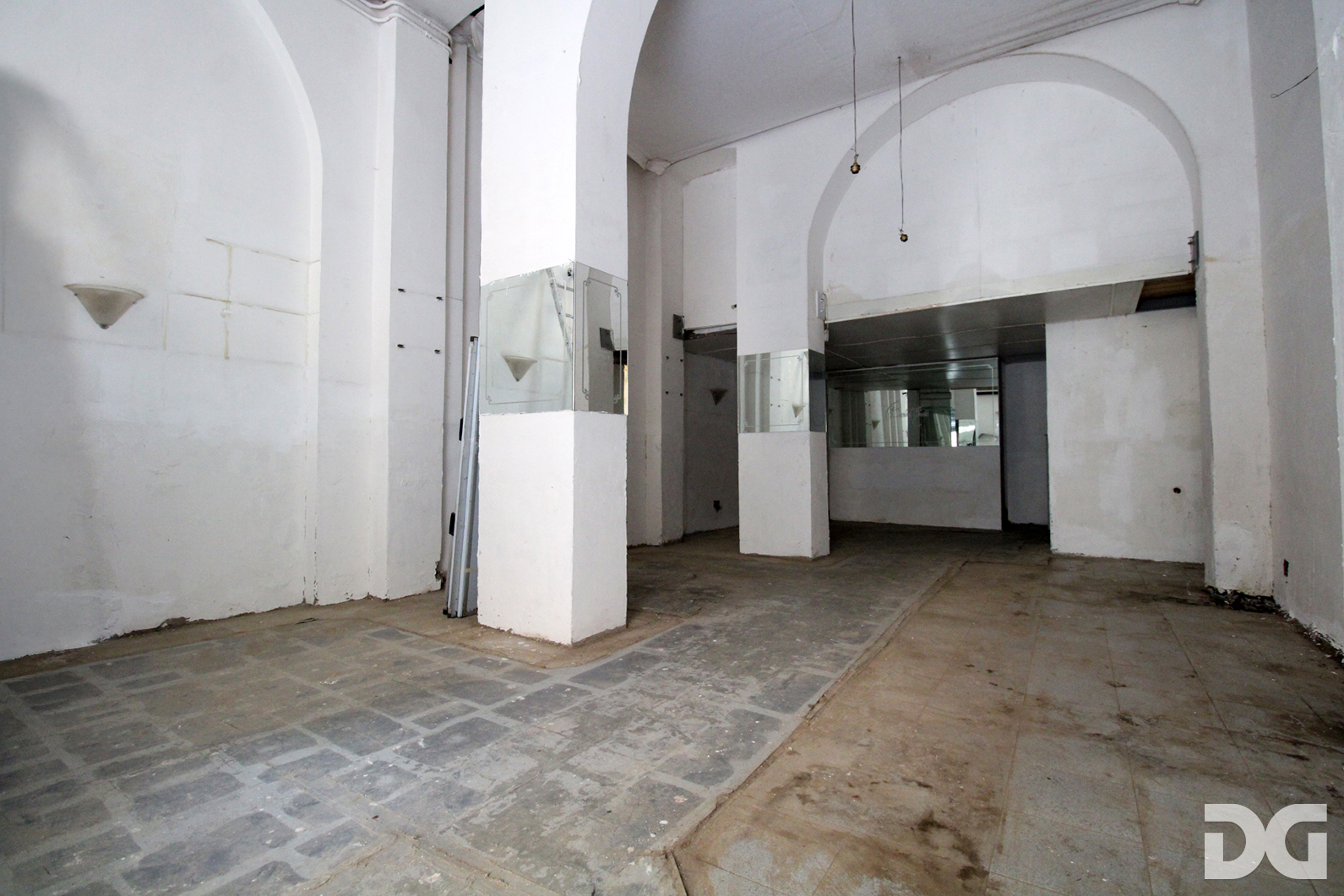 Immobiliare Del Guasta VIA GALATA ADIACENZE – NEGOZIO MQ. 60 