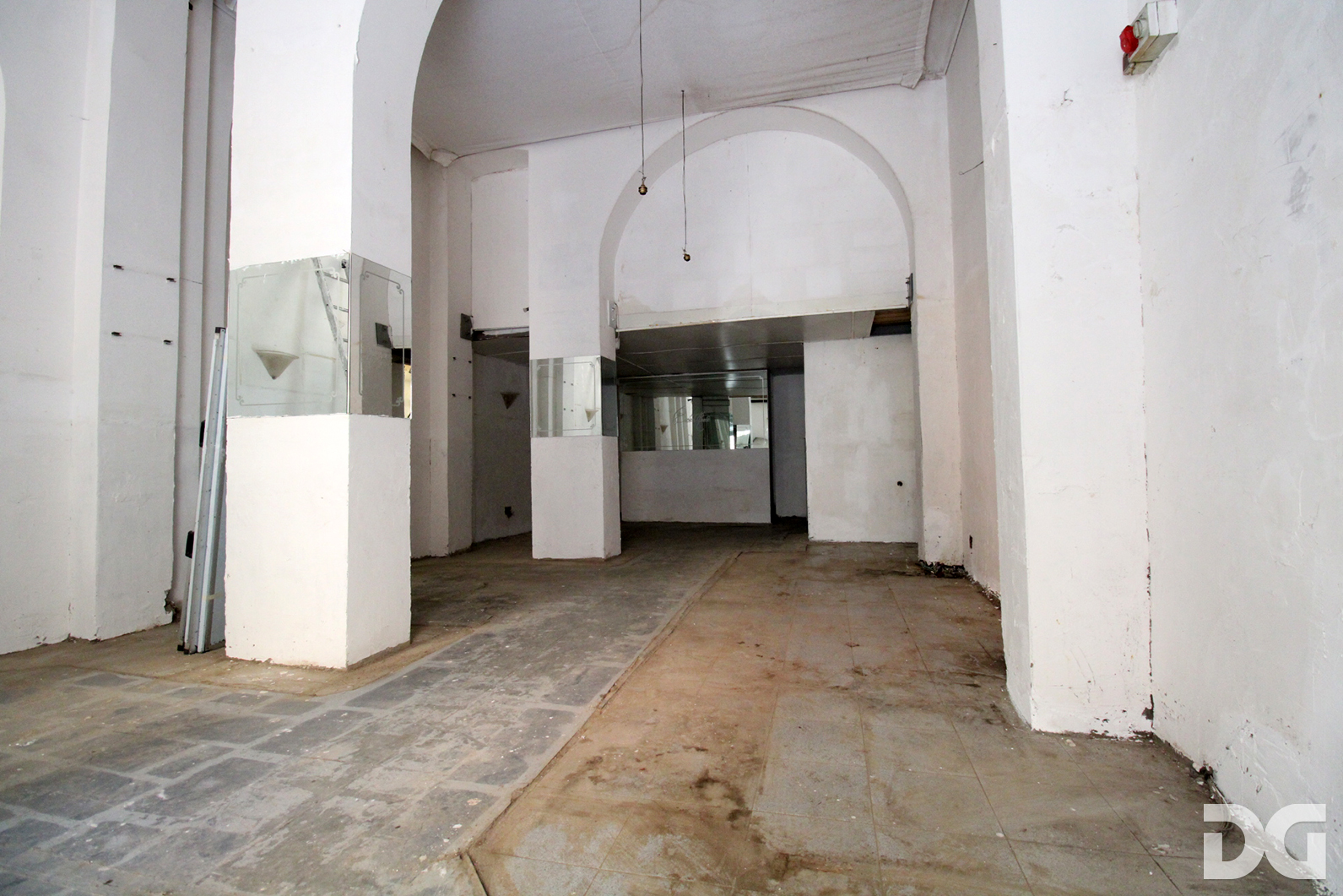 Immobiliare Del Guasta VIA GALATA ADIACENZE – NEGOZIO MQ. 60 