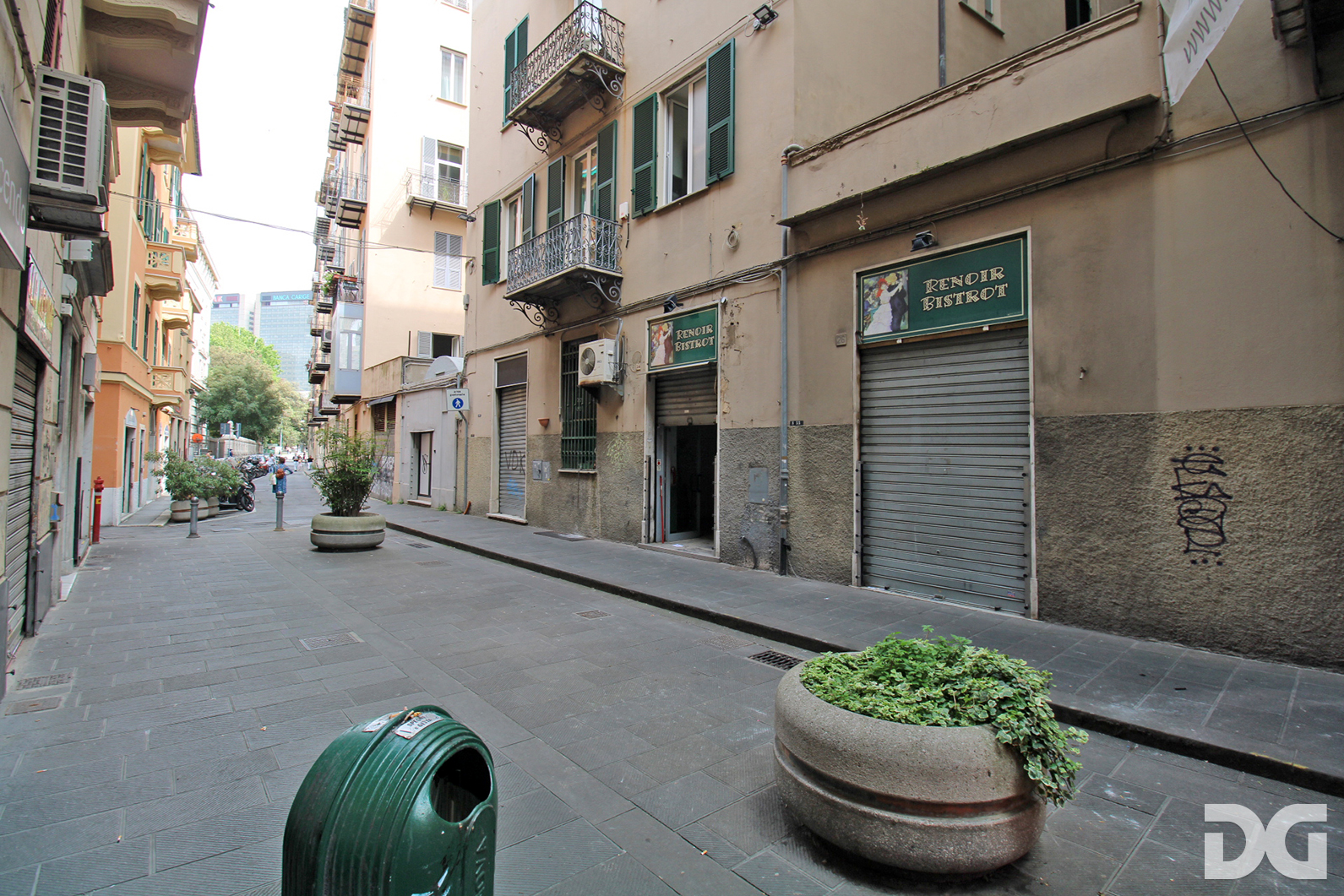 Immobiliare Del Guasta VIA GALATA ADIACENZE – NEGOZIO MQ. 60 