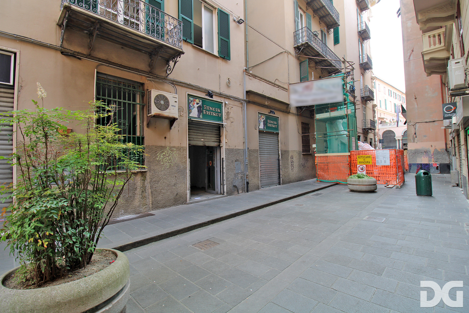 Immobiliare Del Guasta VIA GALATA ADIACENZE – NEGOZIO MQ. 60 