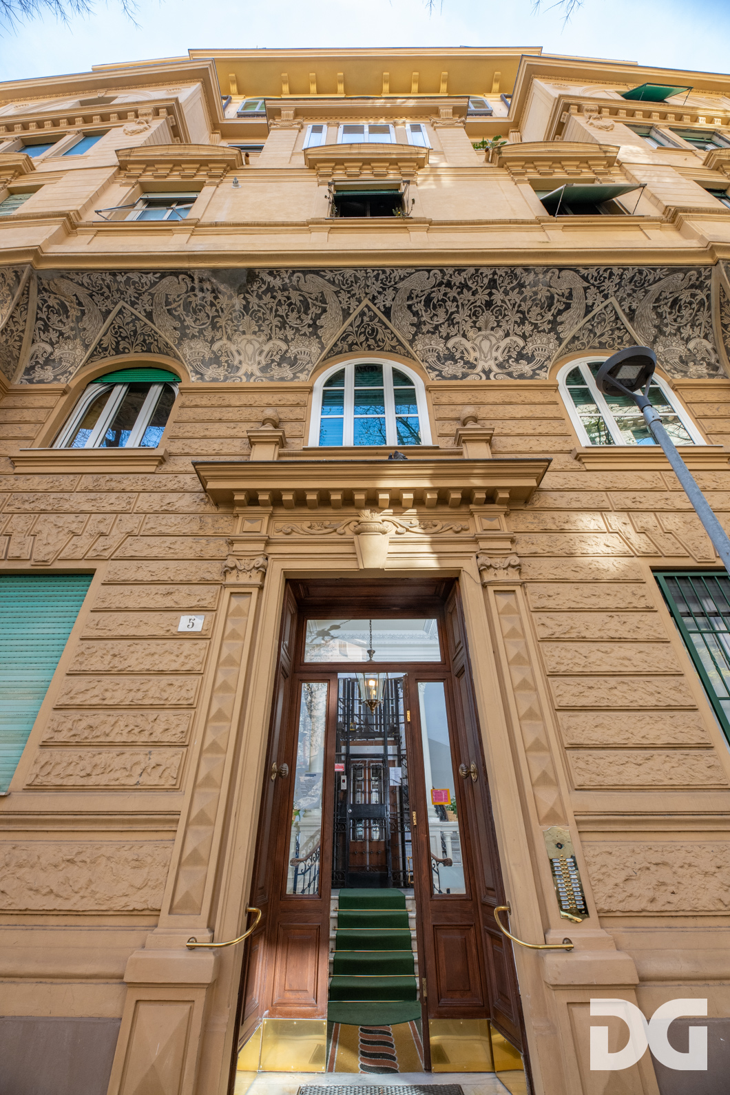 Immobiliare Del Guasta CARIGNANO – C.SO MENTANA PRESTIGIOSI MQ. 240 ULTRARIFINITI 