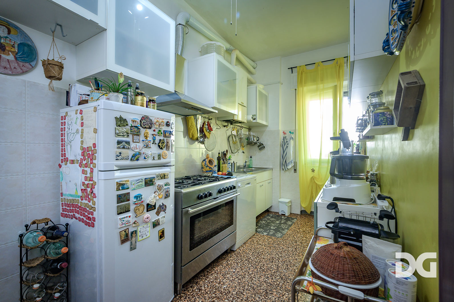 Immobiliare Del Guasta ALBISSOLA MARINA - VIALE FARAGGIANA – MQ. 99 A POCHI PASSI DAL MARE 