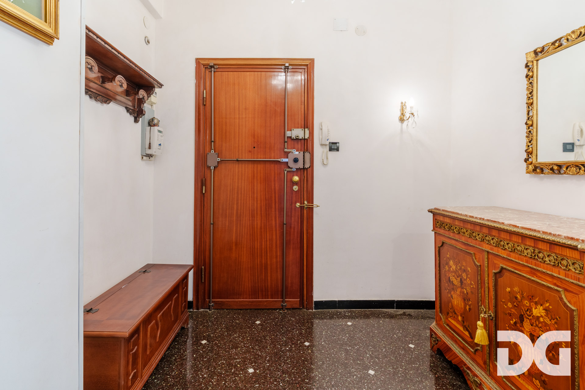 Immobiliare Del Guasta BORGORATTI – VIA BORGORATTI PANORAMICISSIMI MQ. 100 CON BALCONATA 