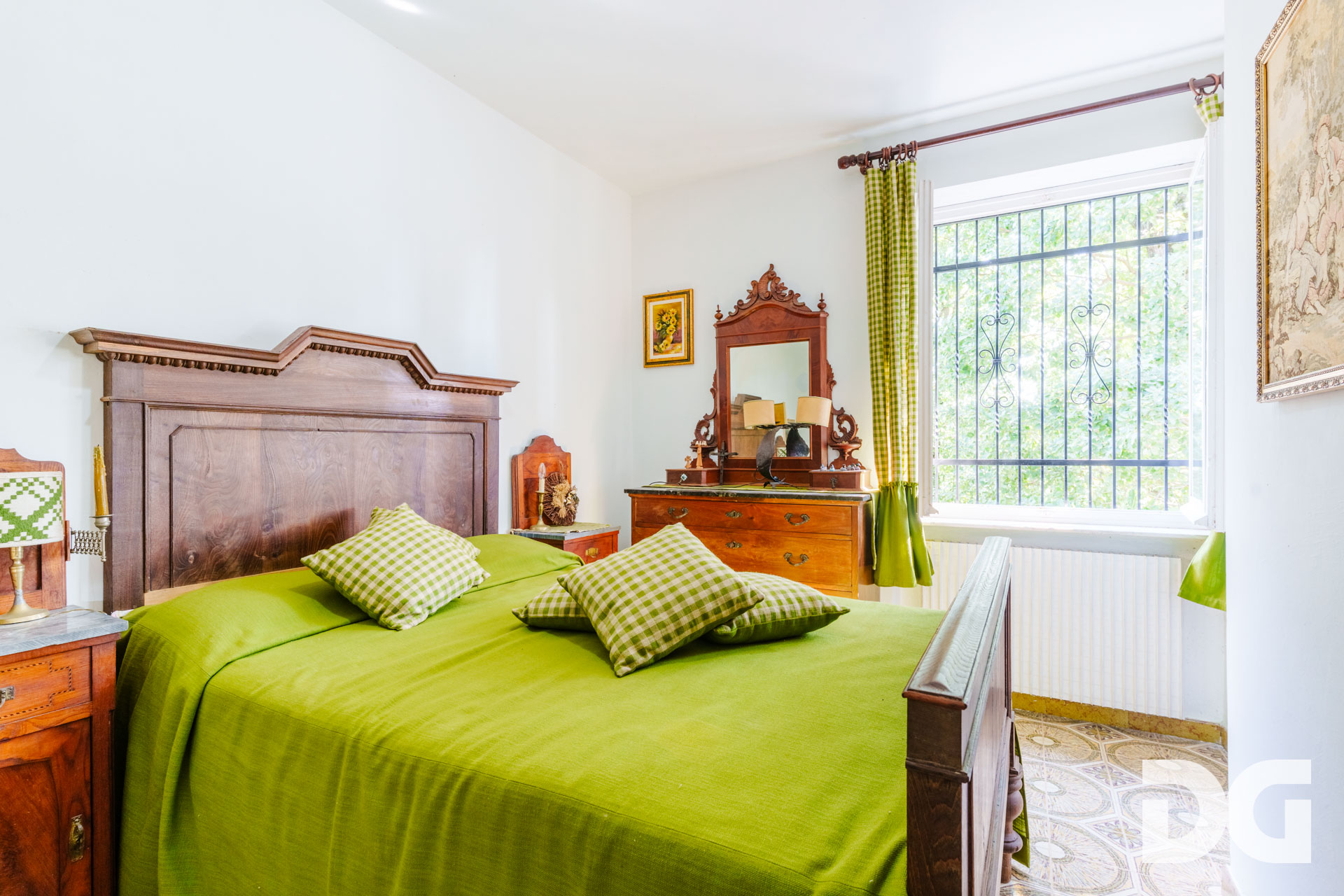 Immobiliare Del Guasta TIGLIETO – VILLA BIFAMILIARE MQ. 196 CON GIARDINO, TERRAZZI E BOX