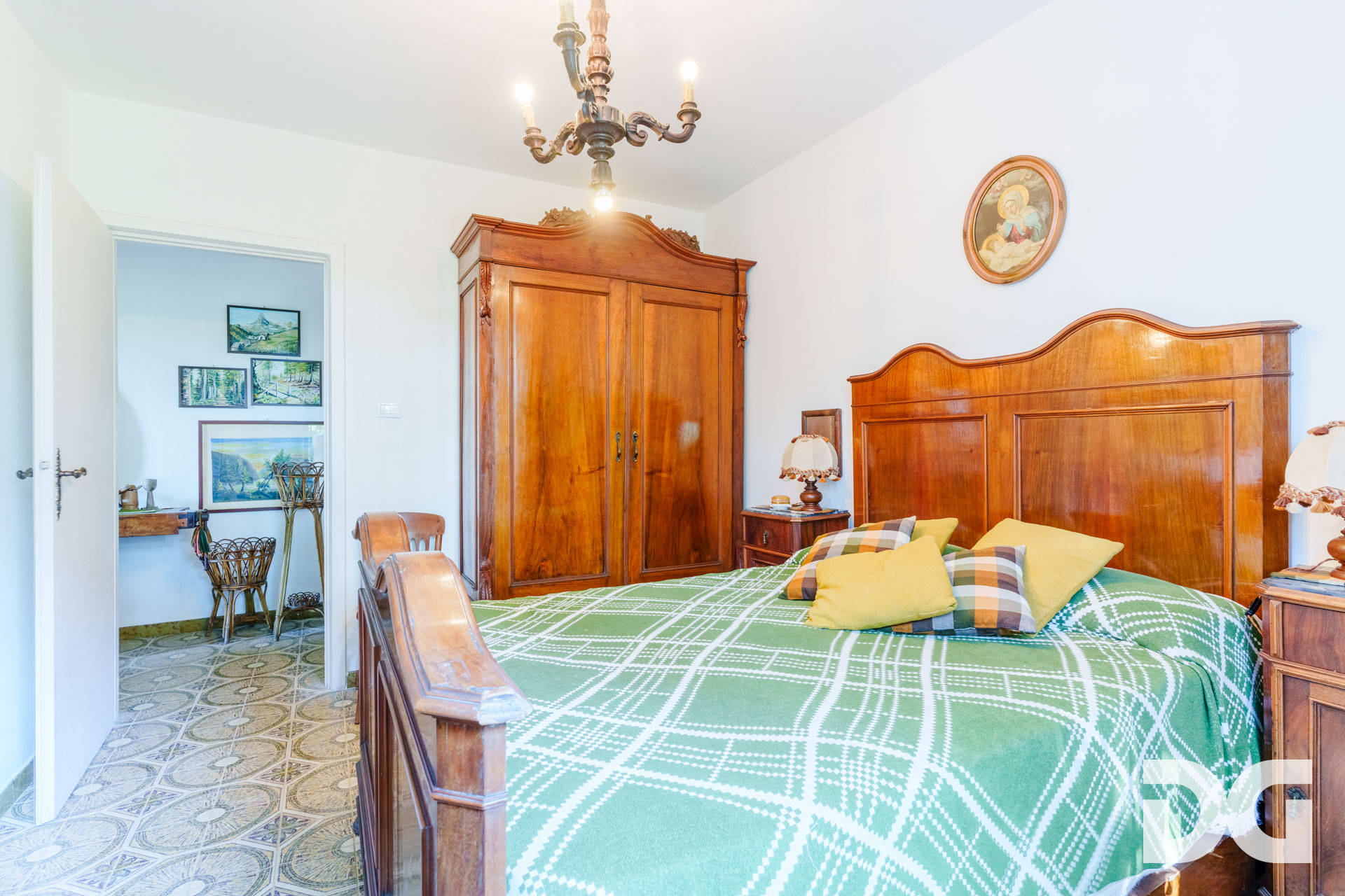 Immobiliare Del Guasta TIGLIETO – VILLA BIFAMILIARE MQ. 196 CON GIARDINO, TERRAZZI E BOX