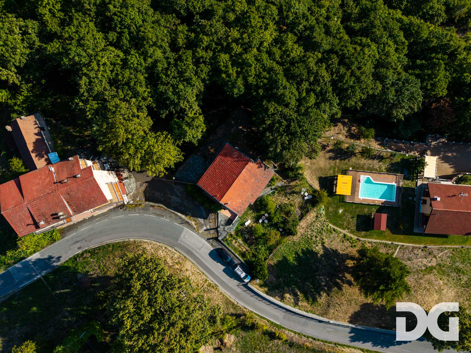 Immobiliare Del Guasta TIGLIETO – VILLA BIFAMILIARE MQ. 196 CON GIARDINO, TERRAZZI E BOX