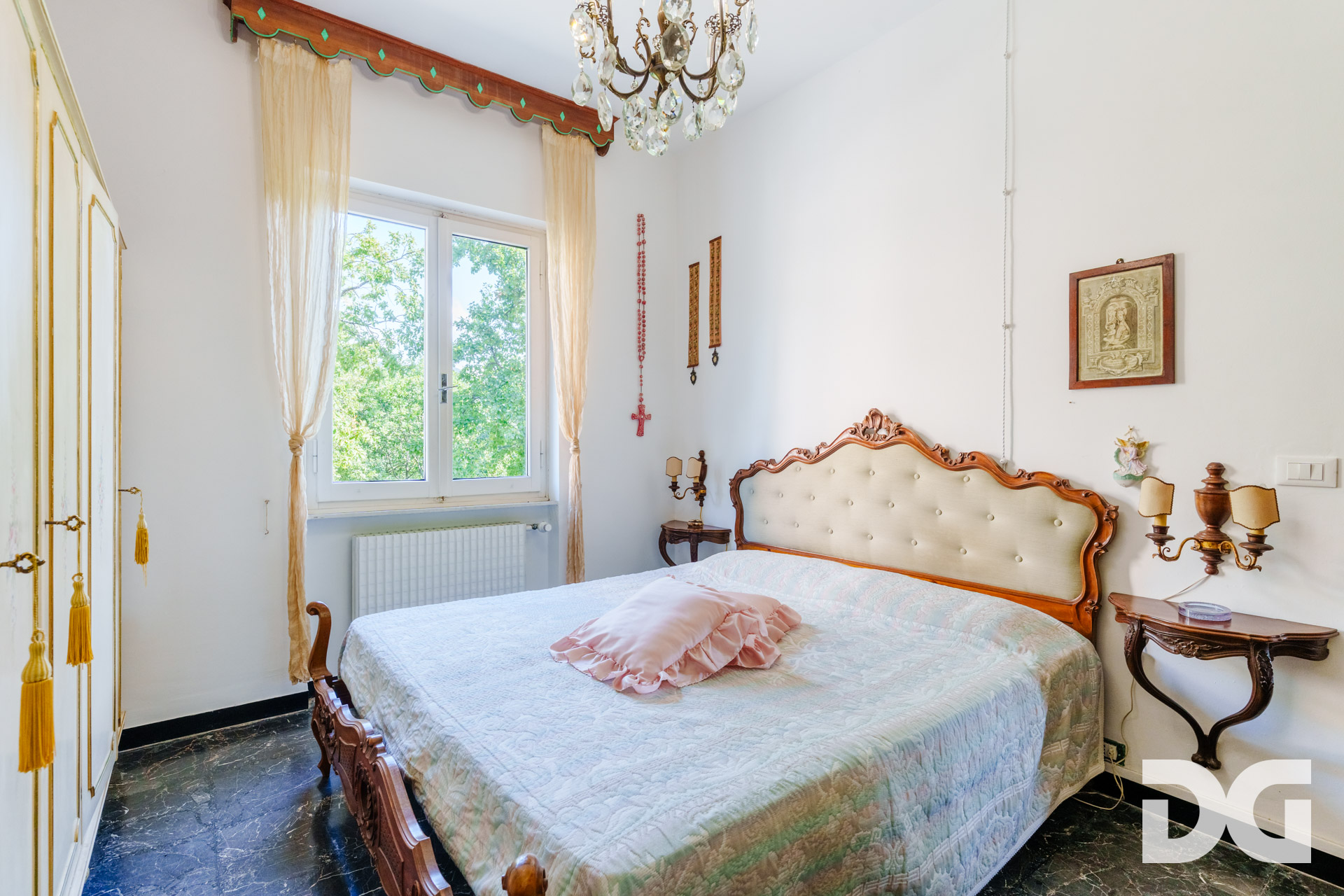 Immobiliare Del Guasta TIGLIETO – VILLA BIFAMILIARE MQ. 196 CON GIARDINO, TERRAZZI E BOX