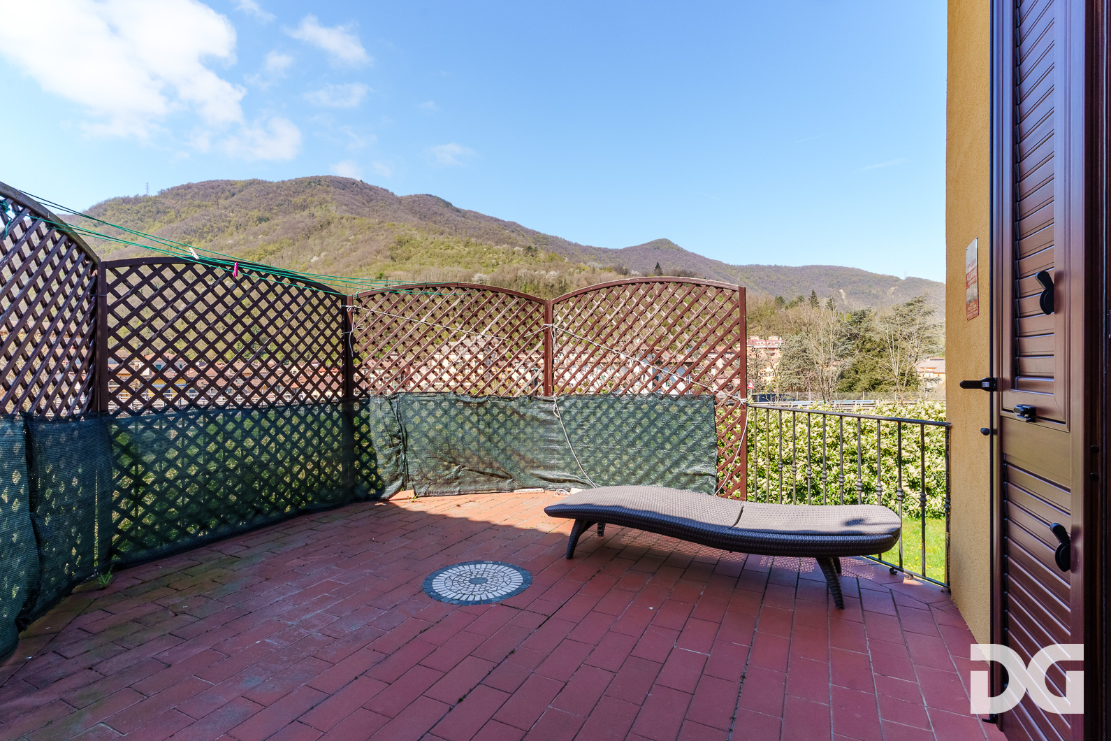 Immobiliare Del Guasta ISOLA DEL CANTONE – VIA DRITTA VILLA INDIPENDENTE MQ.360 CON AMPIO GIARDINO 