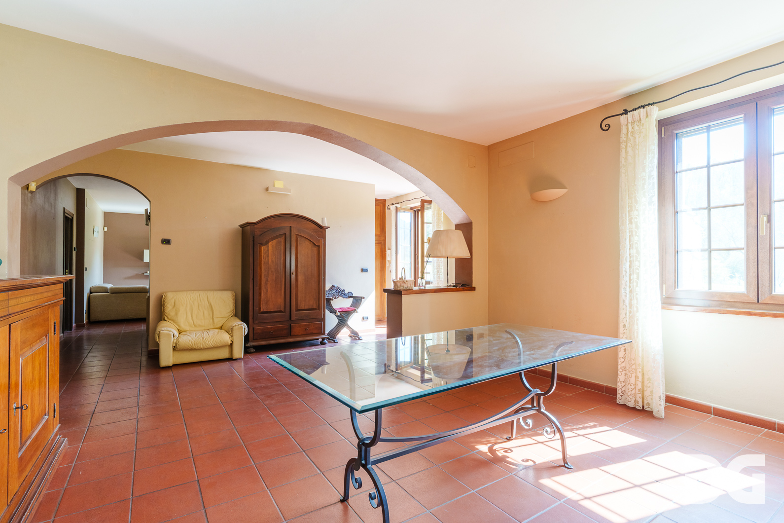 Immobiliare Del Guasta ISOLA DEL CANTONE – VIA DRITTA VILLA INDIPENDENTE MQ.360 CON AMPIO GIARDINO 