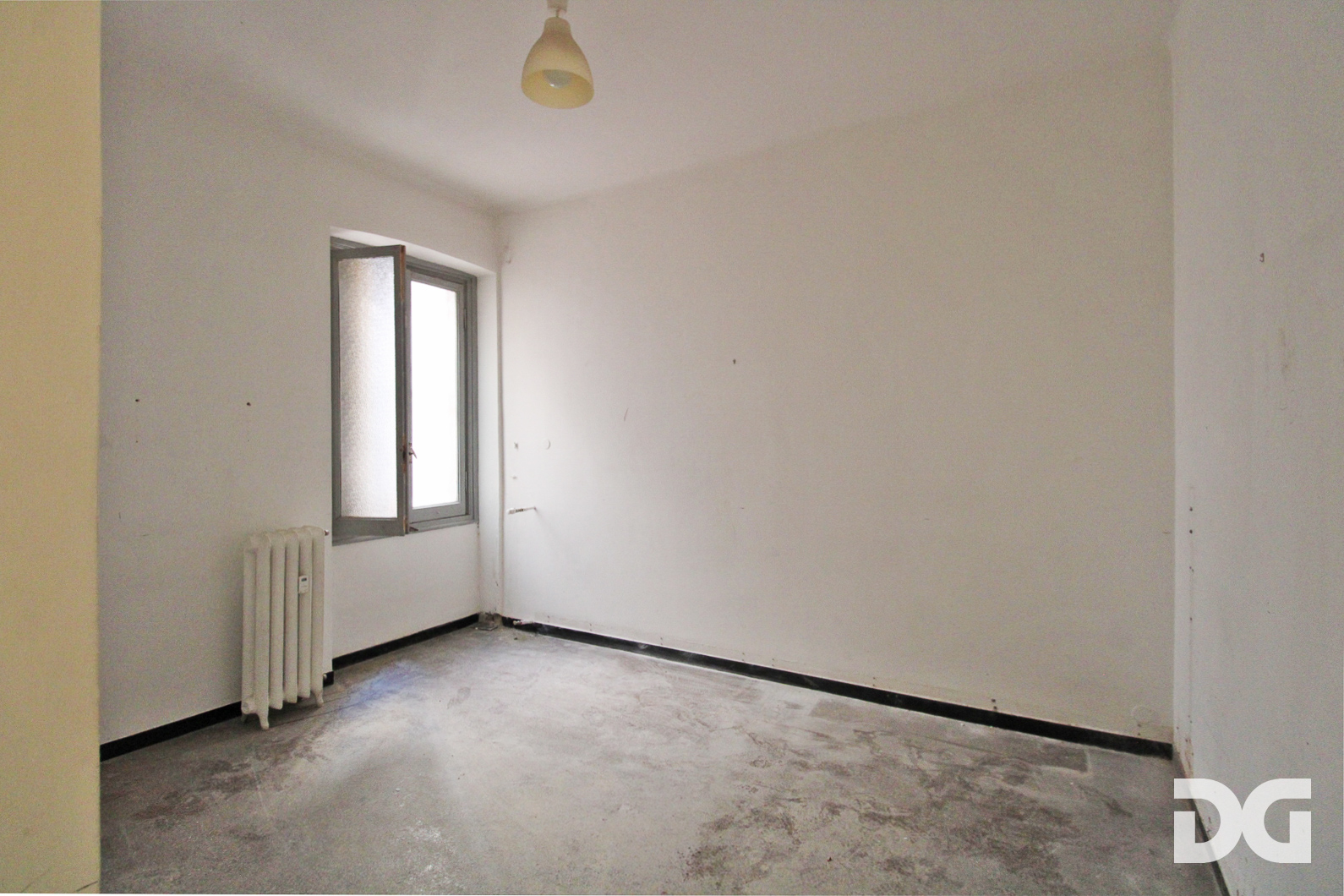 Immobiliare Del Guasta CENTRO – VIA FRUGONI RISTRUTTURATI MQ. 70 CON POGGIOLO