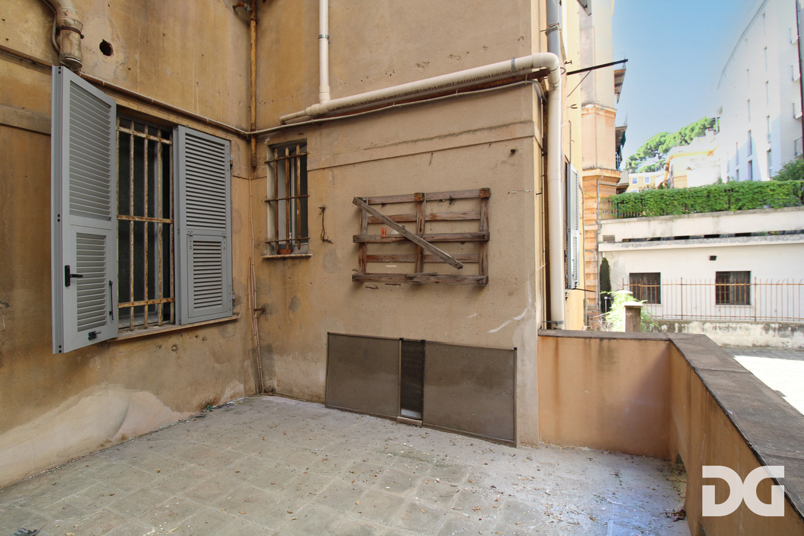 Immobiliare Del Guasta CENTRO – VIA FRUGONI RISTRUTTURATI MQ. 70 CON POGGIOLO