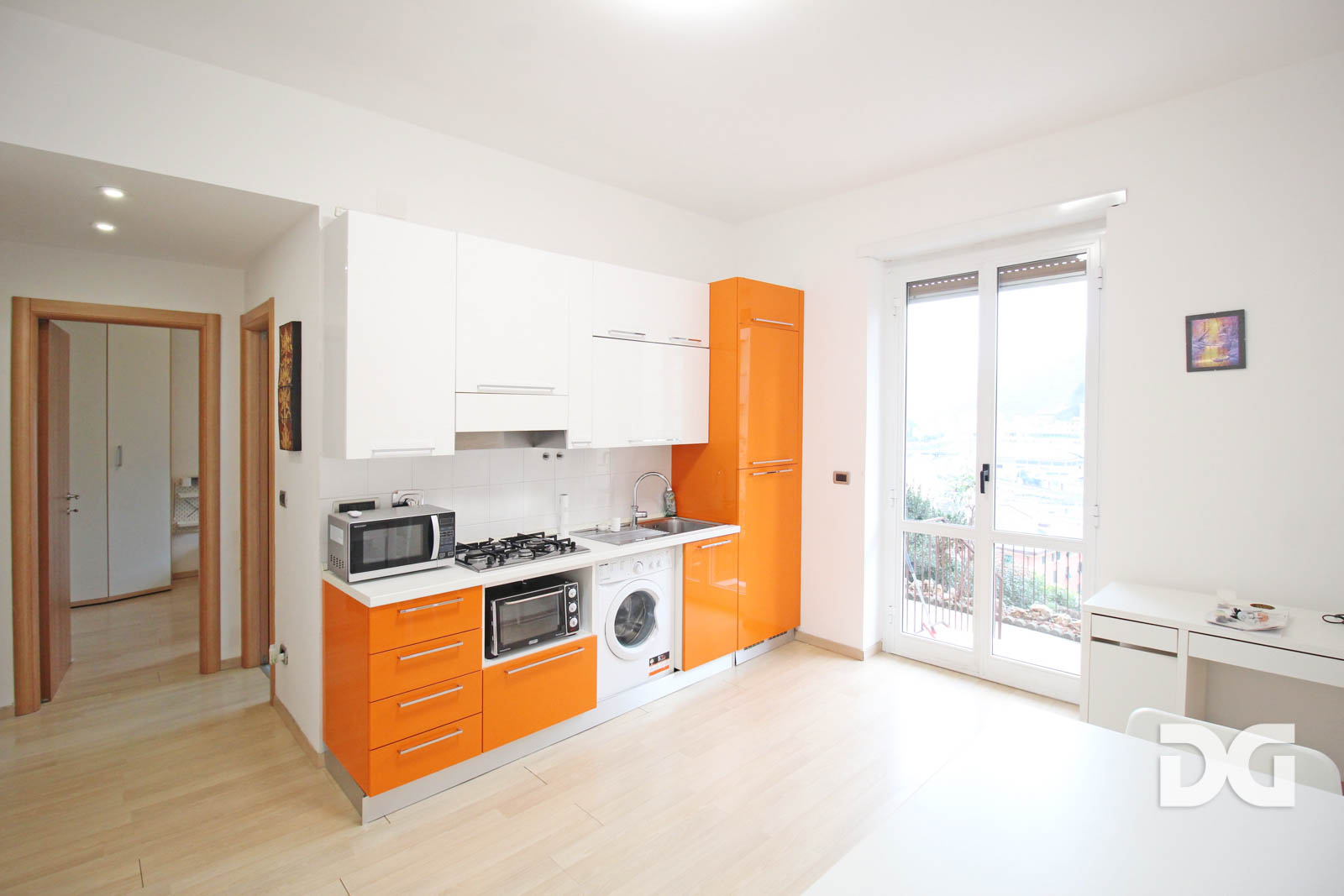 Immobiliare Del Guasta VIA DELLE GINESTRE – ARREDATI MQ. 42 CON TERRAZZO (2° CASA) 
