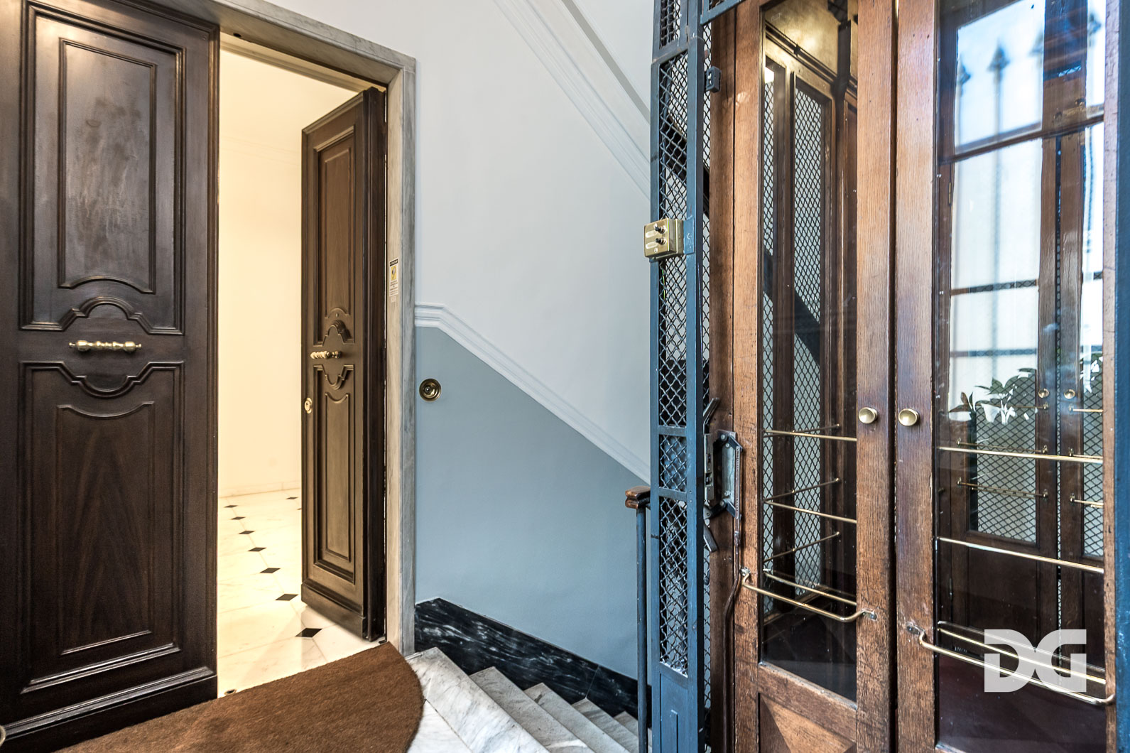 Immobiliare Del Guasta MANIN – VIA ASSAROTTI – PRESTIGIOSI MQ. 222 PENULTIMO PIANO (CAT. A/2) 