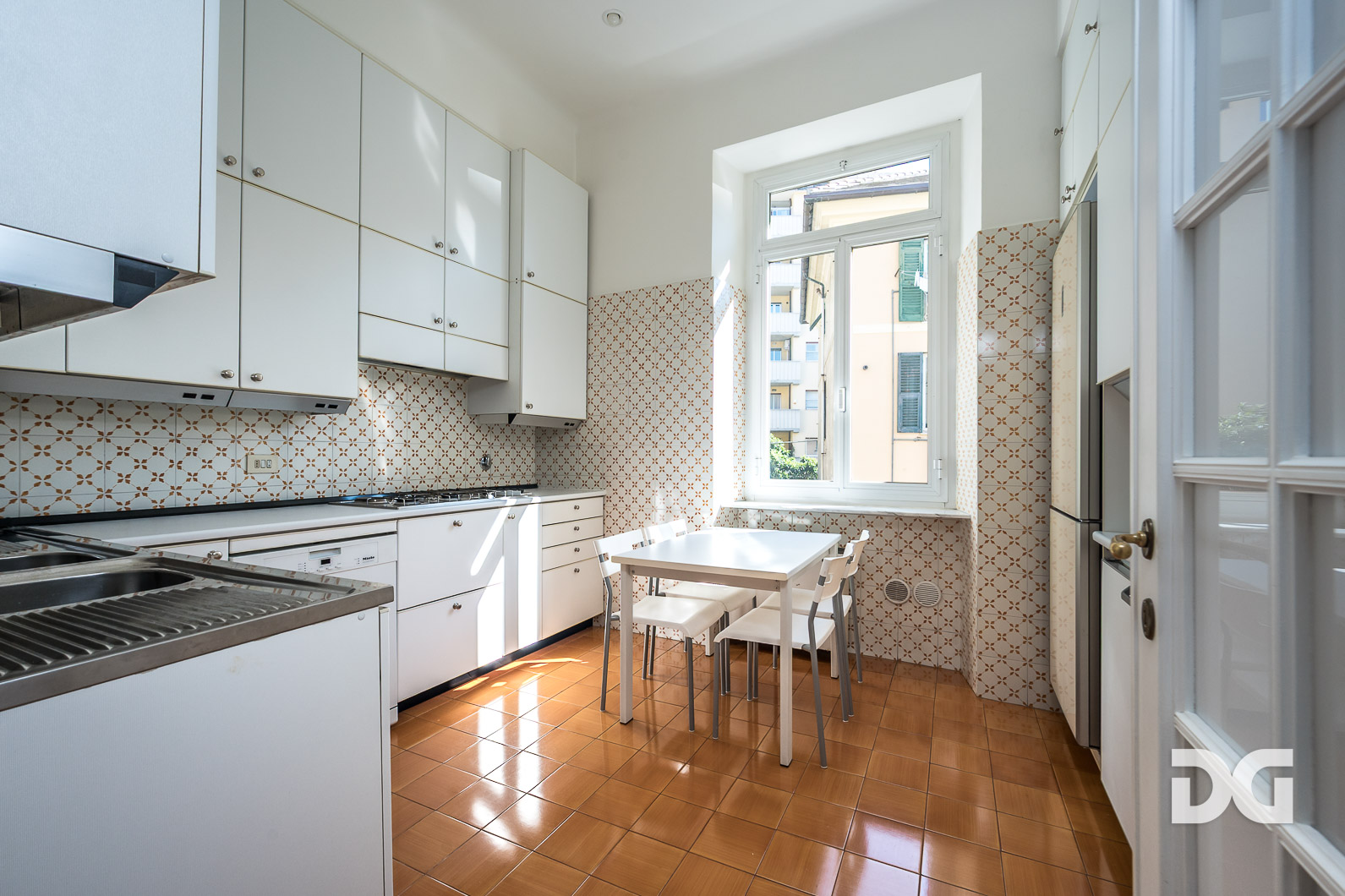 Immobiliare Del Guasta MANIN – VIA ASSAROTTI – PRESTIGIOSI MQ. 222 PENULTIMO PIANO (CAT. A/2) 