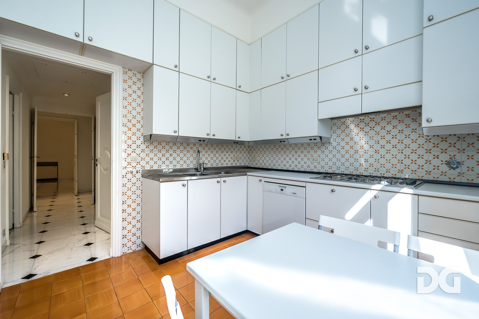 Immobiliare Del Guasta MANIN – VIA ASSAROTTI – PRESTIGIOSI MQ. 222 PENULTIMO PIANO (CAT. A/2) 