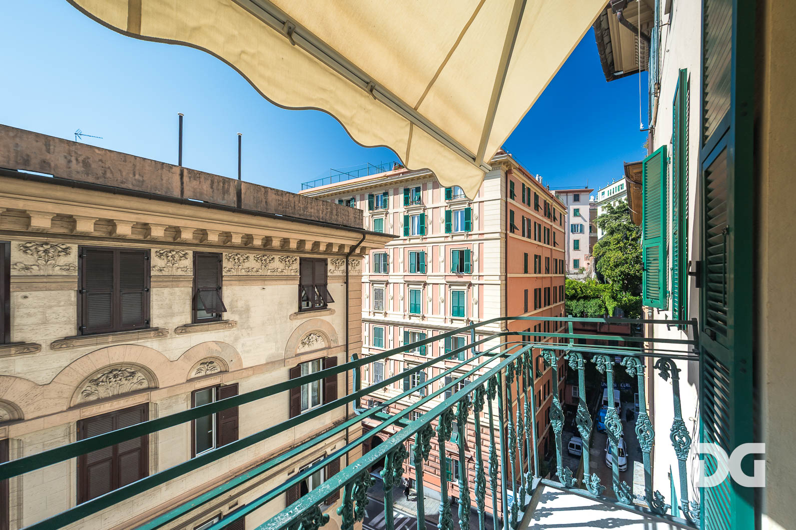 Immobiliare Del Guasta MANIN – VIA ASSAROTTI – PRESTIGIOSI MQ. 222 PENULTIMO PIANO (CAT. A/2) 