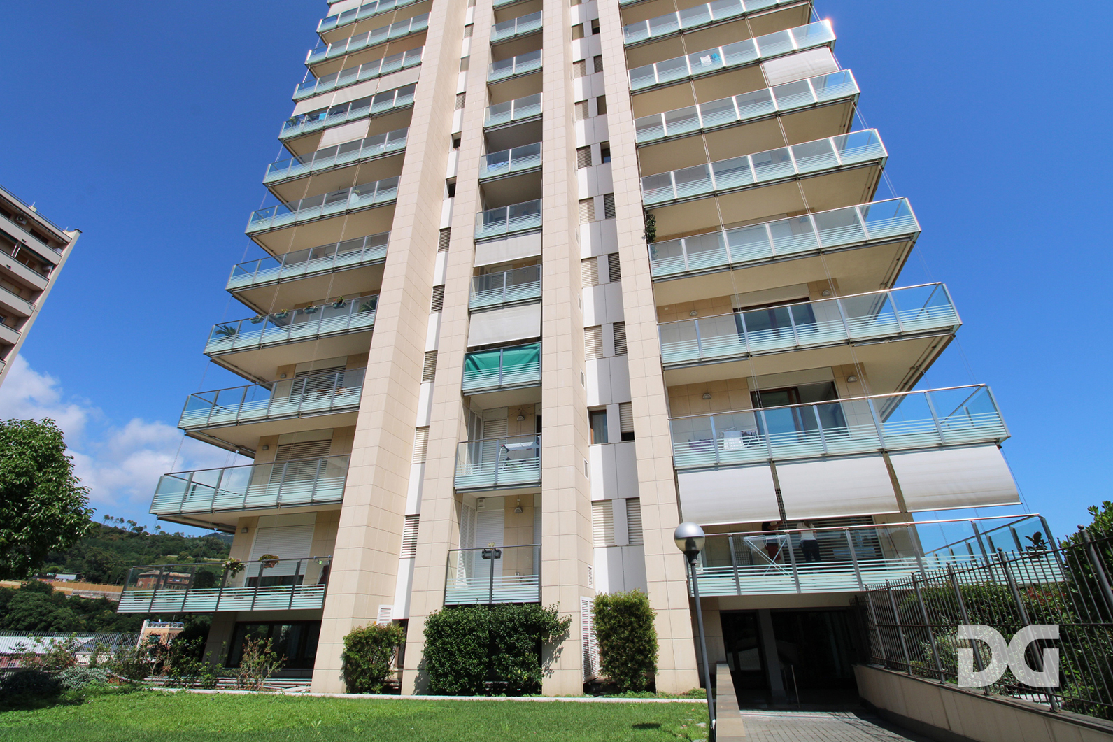 Immobiliare Del Guasta PEGLI MARE–TORRE ELAH - PANORAMICI MQ. 100 