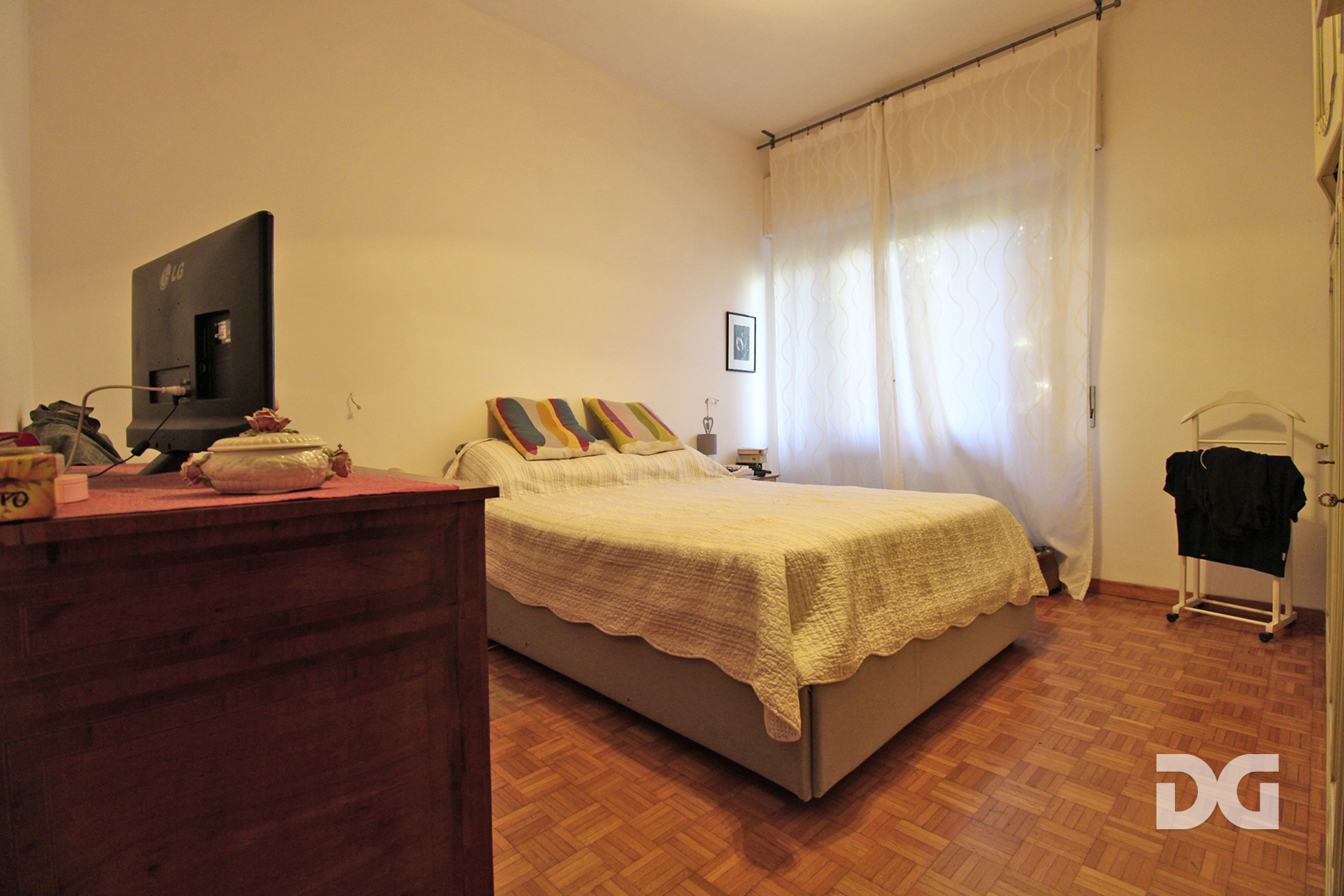 Immobiliare Del Guasta ALBARO - VIALE AREZZO – MQ. 117 CON GRANDE GIARDINO 